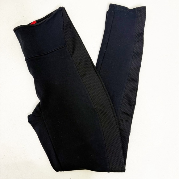 Spanx Textured Panel Ponte Knit Leggings Size Medium 8/10 - Picture 1 of 8